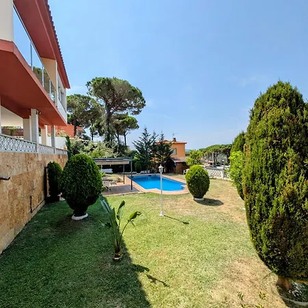 Βίλα Via Augusta *